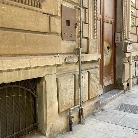 فندق مبيت وإفطار Essenze 3*