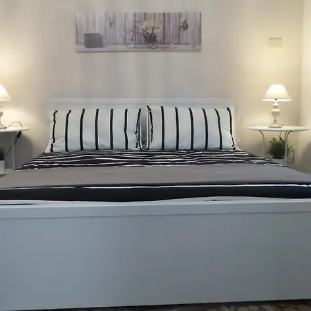 فندق مبيت وإفطار Essenze 3*