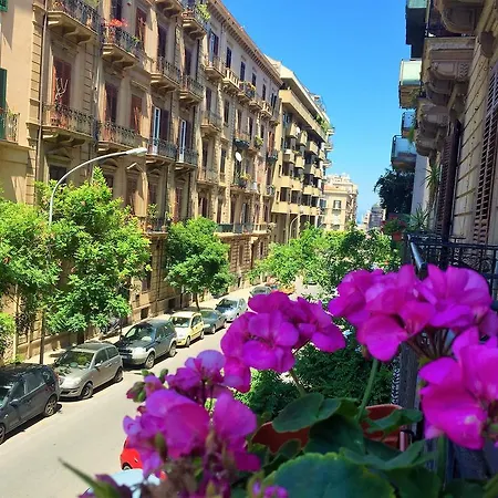 فندق مبيت وإفطار Essenze 3*